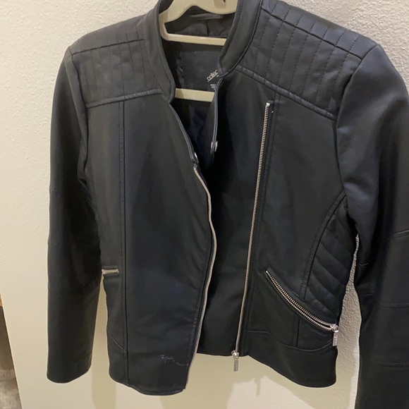 Woman’s jacket - Picture 1 of 1